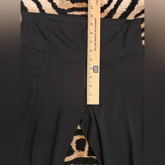 Athleta Black Leggings *Sample* Size Small EUC - Picture 8 of 13